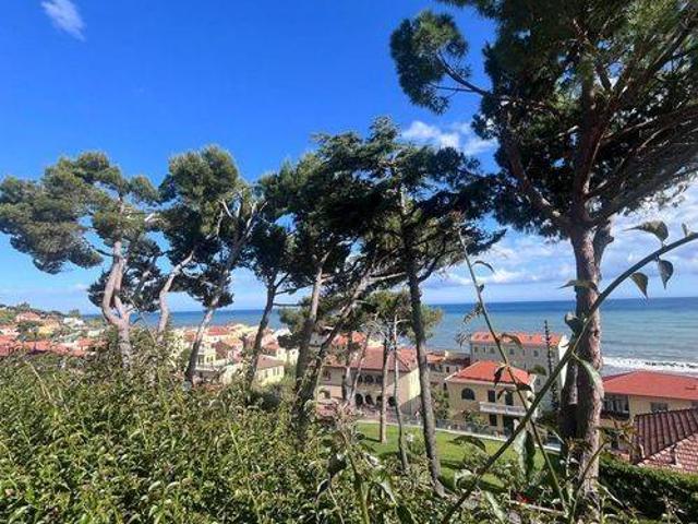 Appartamento in vendita a Santo Stefano al Mare IM