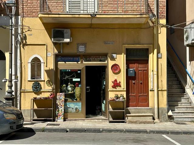 Appartamento in vendita a Santo Stefano Di Camastra