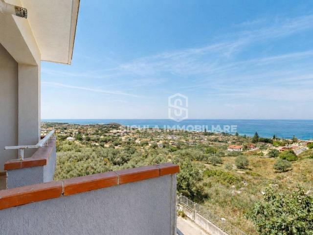 Appartamento in vendita a Santo Stefano di Camastra ME