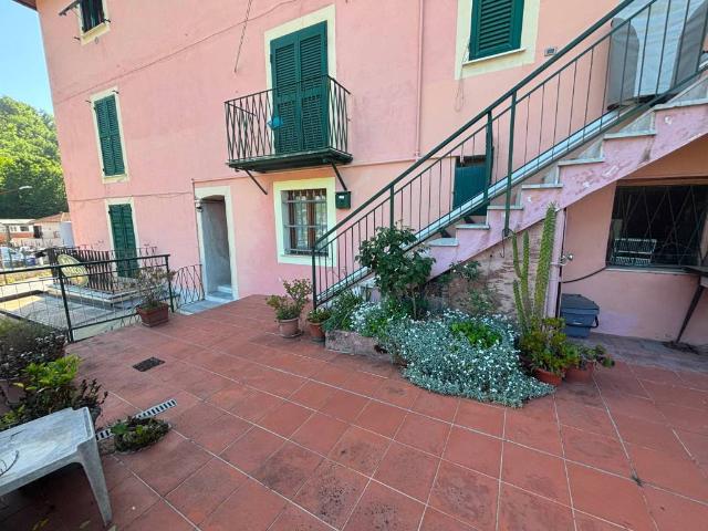 Appartamento in vendita a Sant'Olcese GE