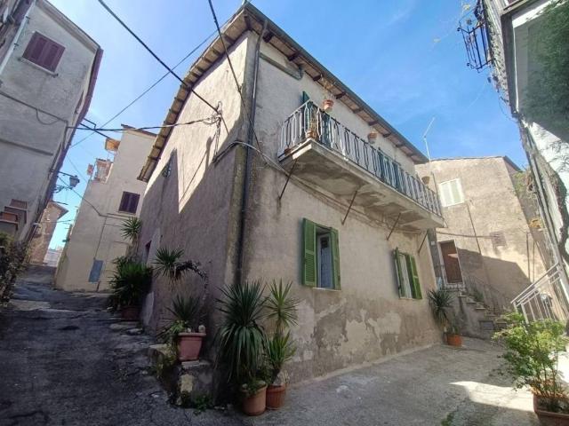 Casa indipendente in vendita a Sant'Oreste RM