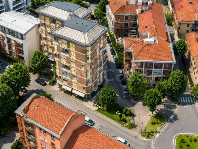 Appartamento in vendita a Saronno via Tommaso Grossi, 1