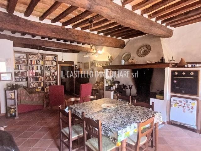 APPARTAMENTO in VENDITA a SARTEANO Centro storico di 5 vani