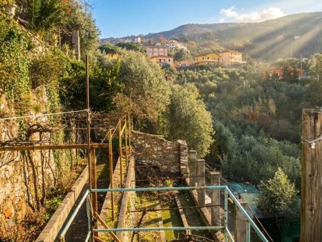 Appartamento in vendita a Sarzana