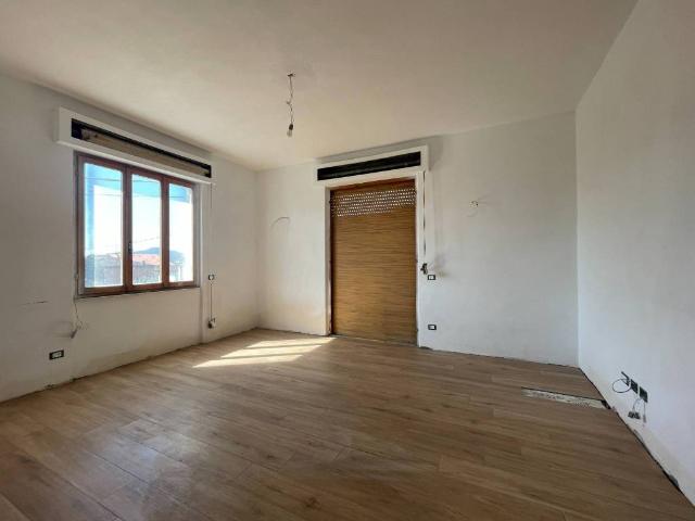 Appartamento in vendita a Sarzana SP