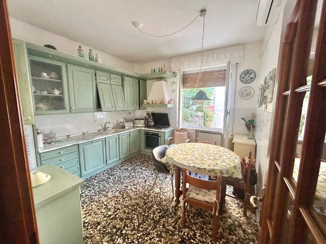 Appartamento in vendita a Savona SV