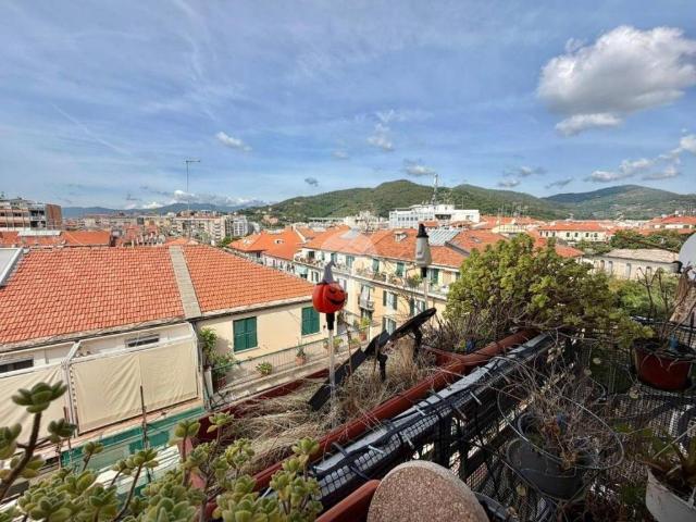 Appartamento in vendita a Savona SV