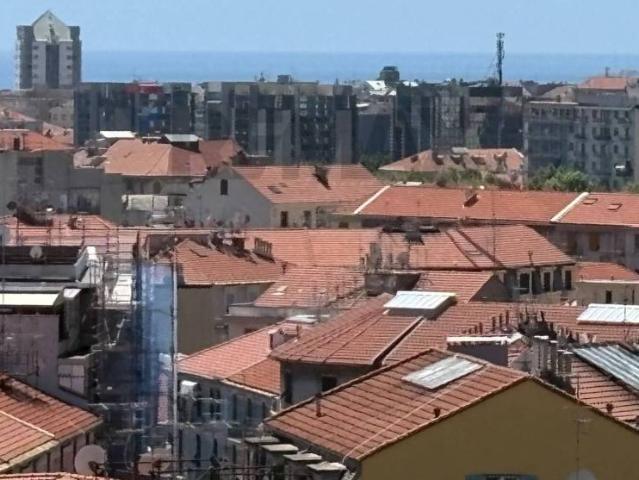 Appartamento in vendita a Savona SV