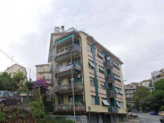 Appartamento in vendita a Savona SV