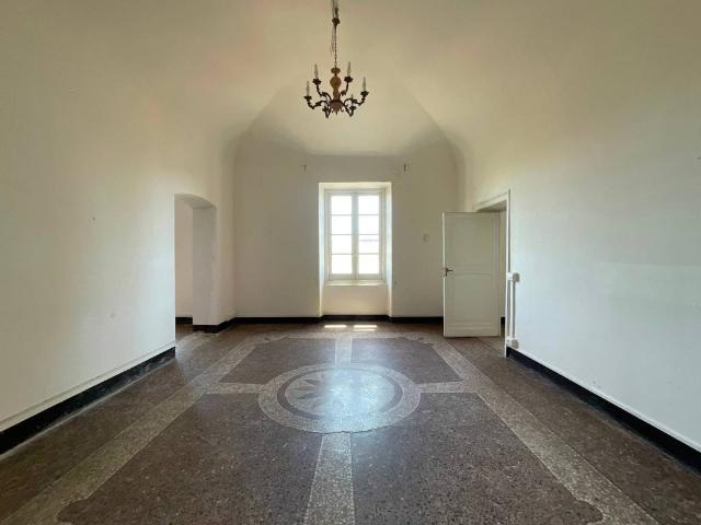 Appartamento in vendita a Savona SV