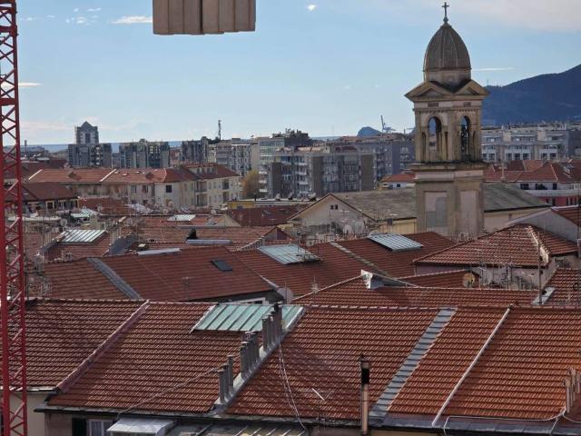 Appartamento in vendita a Savona SV