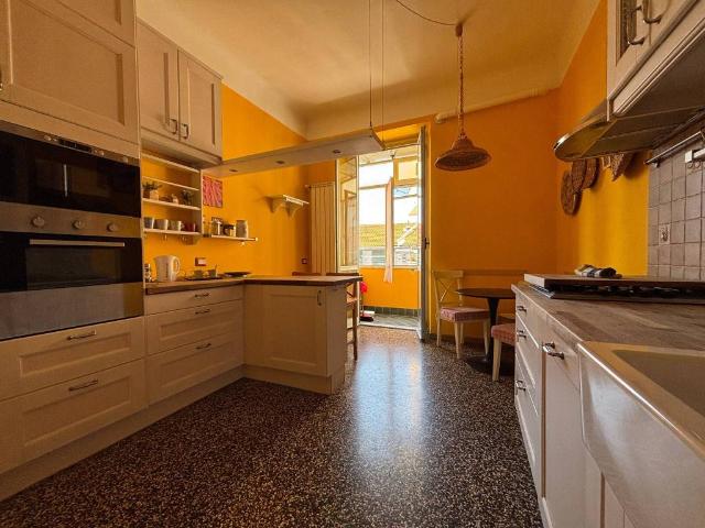 Appartamento in vendita a Savona SV