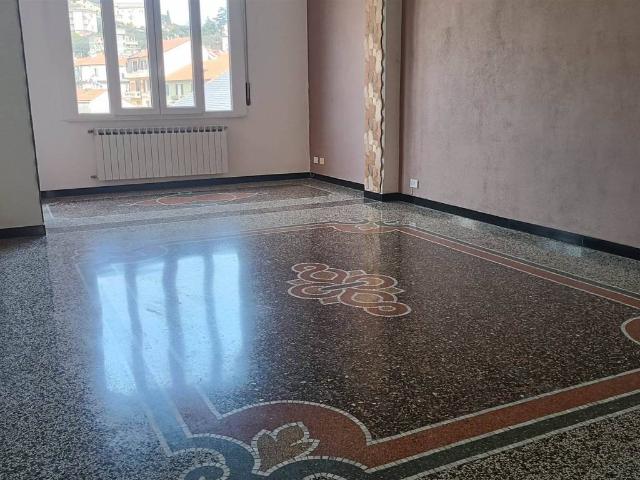 Appartamento in vendita a Savona SV
