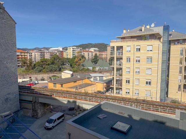 Appartamento in vendita a Savona SV