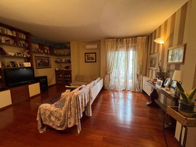 Appartamento in vendita a Scandicci FI