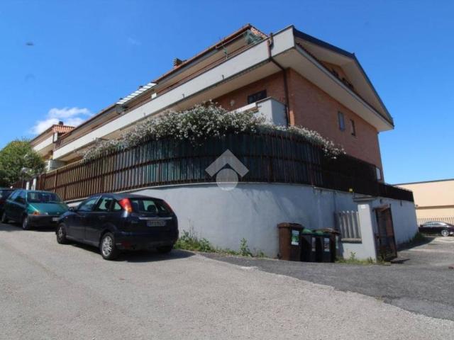 Appartamento in vendita a Scandriglia RI