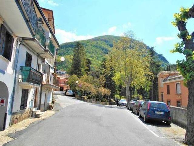 Appartamento in vendita a Scandriglia RI
