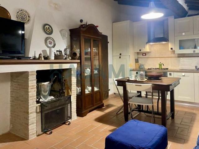 Appartamento in vendita a Scansano