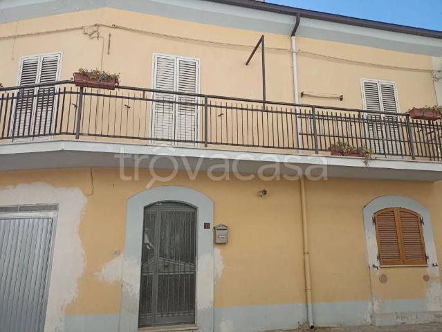 Appartamento in vendita a Scafa via Trieste, 3