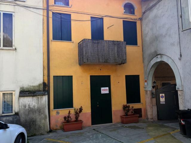 Appartamento in Vendita a Schio