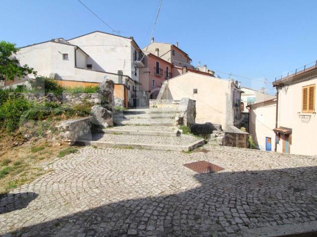 Appartamento in vendita a Scontrone AQ