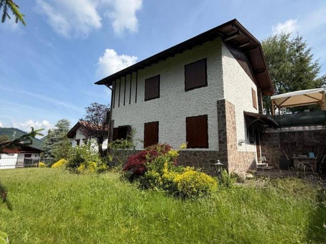 Appartamento in vendita a Selvino BG