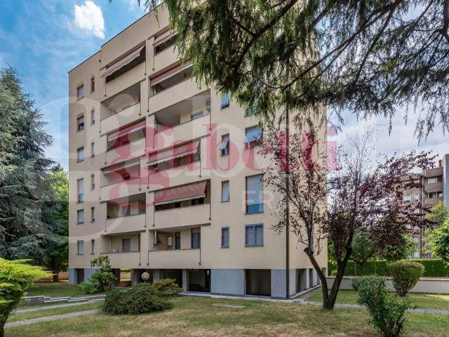Appartamento in vendita a Senago MI