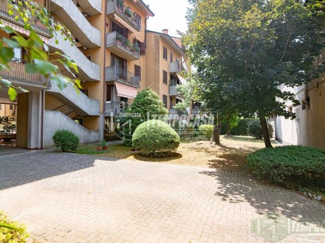 Appartamento in vendita a Senago MI