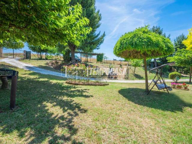 Rustico / Casale in vendita a Senigallia AN