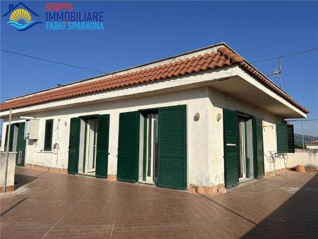 Appartamento in vendita a Sessa Aurunca via degli Oleandri, Baia Domizia