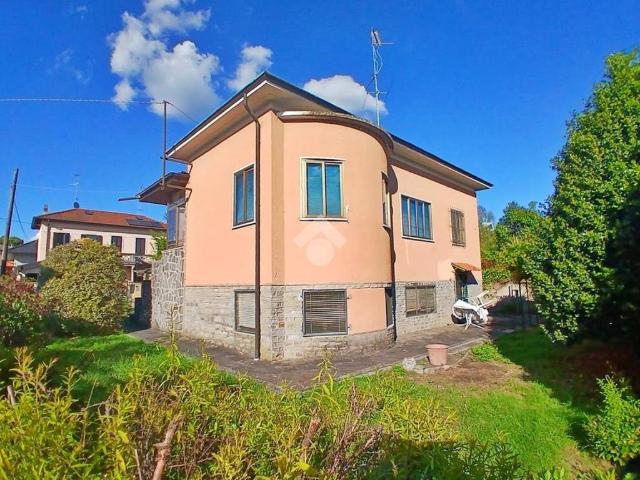 Villa in vendita a Sesto Calende VA