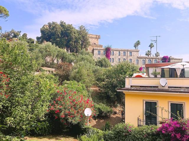 APPARTAMENTO in VENDITA a SESTRI LEVANTE CENTRO di 5 vani