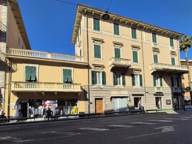 APPARTAMENTO in VENDITA a SESTRI LEVANTE CENTRO di 4 vani
