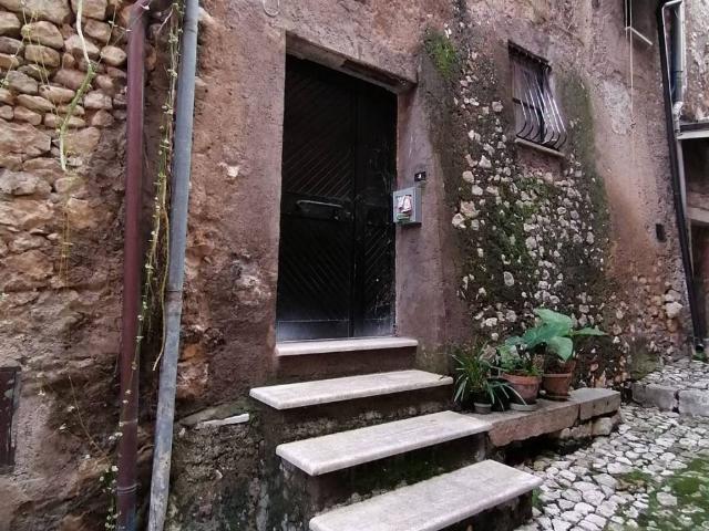 Appartamento in vendita a Sermoneta LT