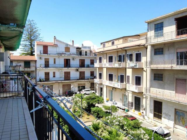 Appartamento in vendita a Siderno RC