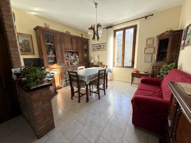 APPARTAMENTO in VENDITA a SIENA CENTRO STORICO di 5 vani