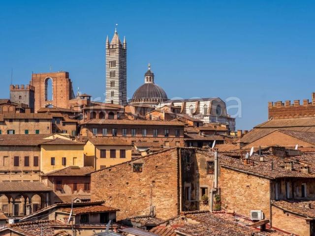 Appartamento in vendita a Siena via del Porrione, Piazza del Campo Duprè