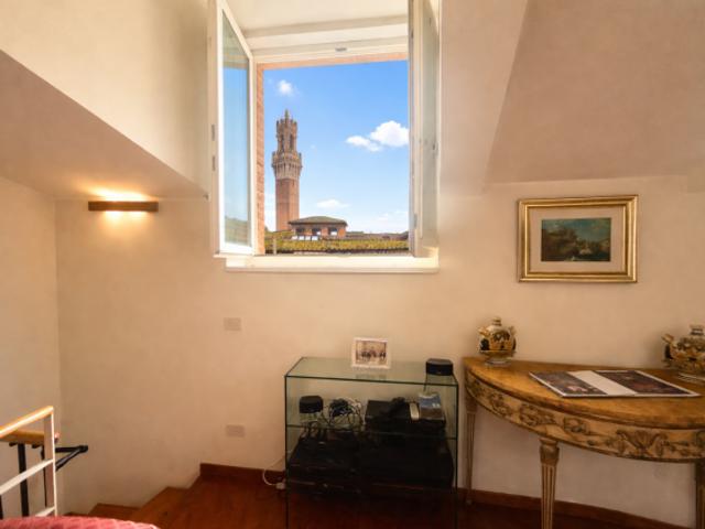Appartamento in vendita a Siena 148 mq Rif: 1393336