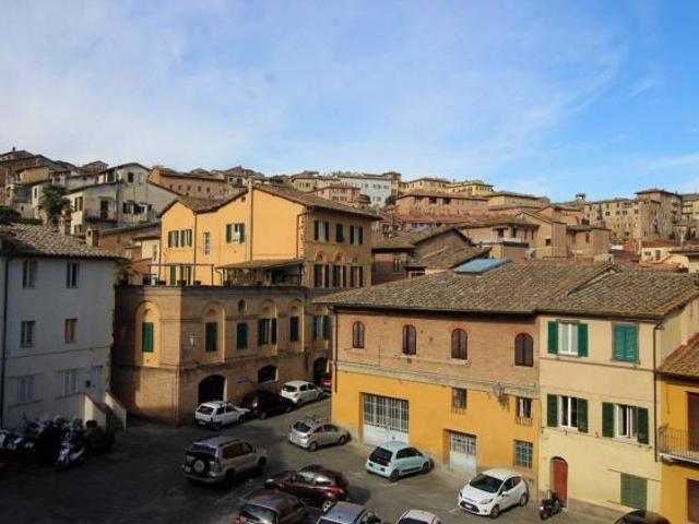 Appartamento in vendita a Siena 73 mq Rif: 1040416