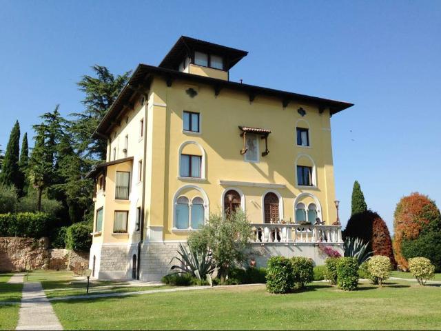 Appartamento in vendita a Sirmione BS