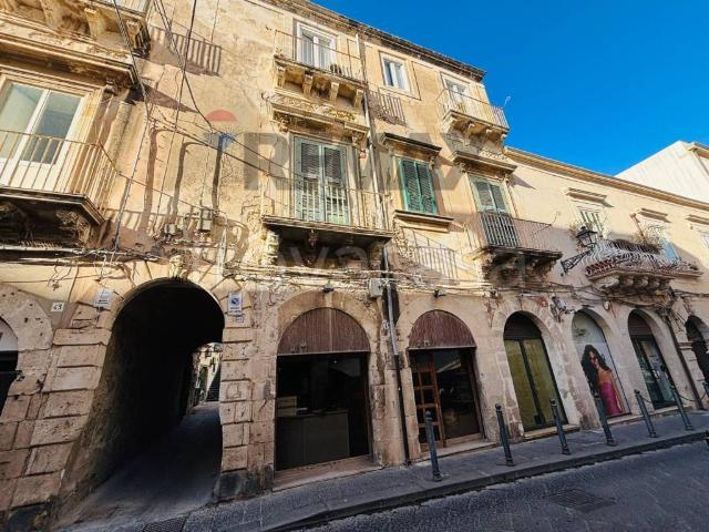 Appartamento in vendita a Siracusa via della Maestranza, 45, Ortigia