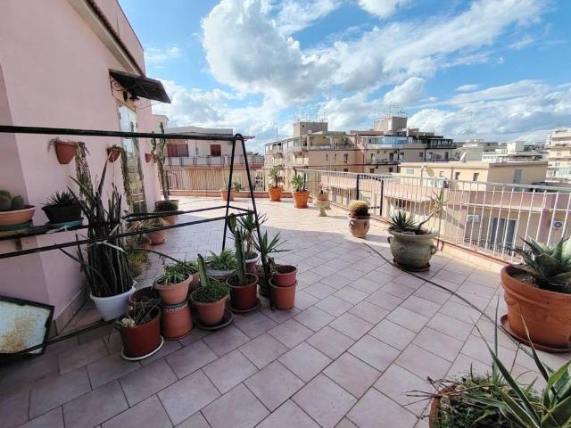 Appartamento in vendita a Siracusa via Filisto, Tica Zecchino