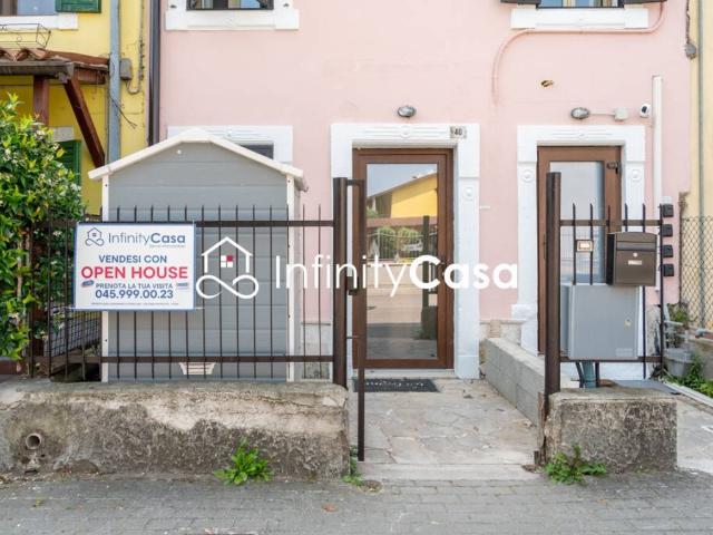 Appartamento in vendita a Sommacampagna VR