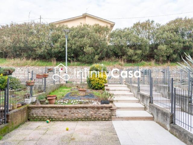 Appartamento in vendita a Sommacampagna VR