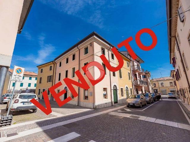 Appartamento in vendita a Sommacampagna VR
