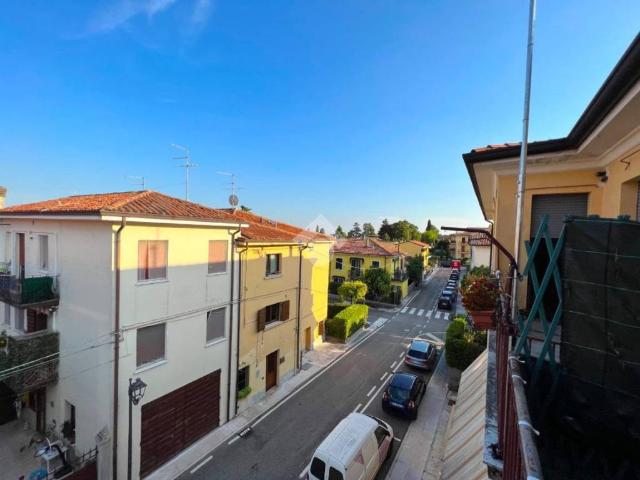 Appartamento in vendita a Sommacampagna VR