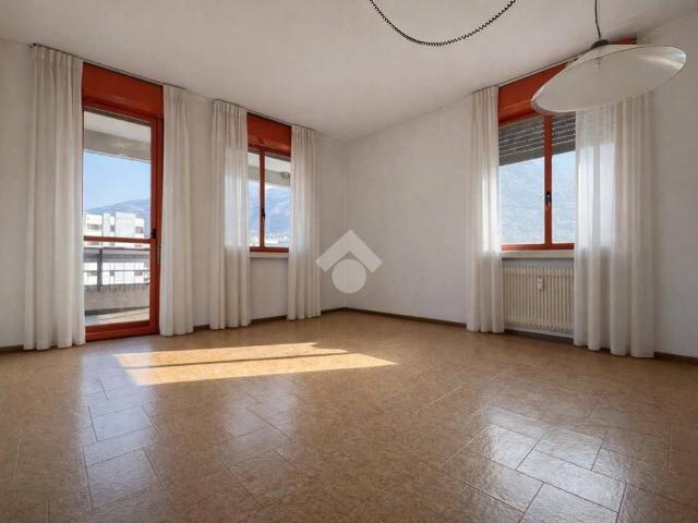 Appartamento in vendita a Sondrio SO