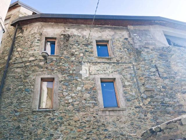 Appartamento in vendita a Sondrio SO