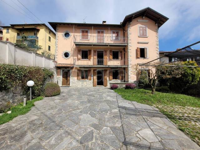 Appartamento in vendita a Sormano via g. Testori, 8