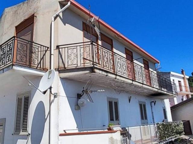 Appartamento in vendita a Sorrentini, Patti